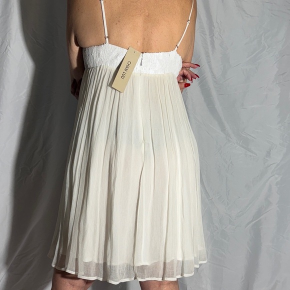 Chan Luu White Pleated Empire Waist Mini Dress M NWT - Picture 7 of 10